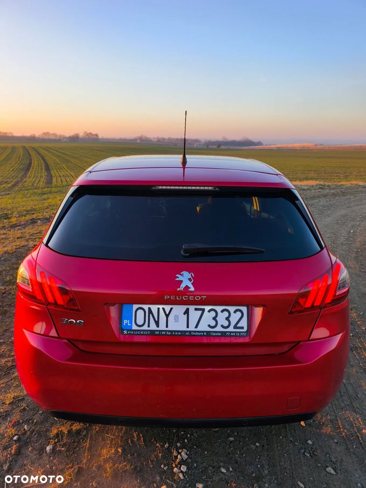 Peugeot 308 1.2 PureTech GPF Allure S&S EAT8 - 9