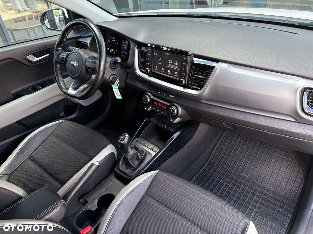 Kia Stonic - 16