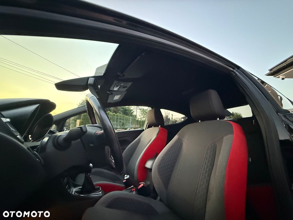 Ford Fiesta 1.0 EcoBoost S&S ST-LINE Red - 8