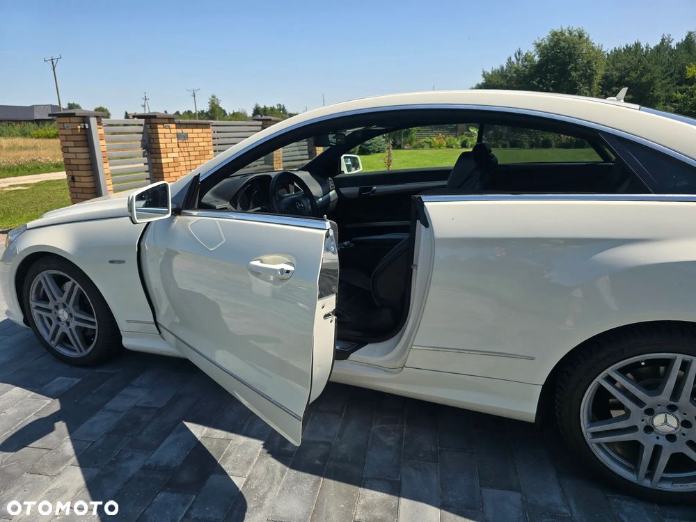 Mercedes-Benz Klasa E 250 CDI DPF BlueEFFICIENCY 7G-TRONIC Avantgarde - 15