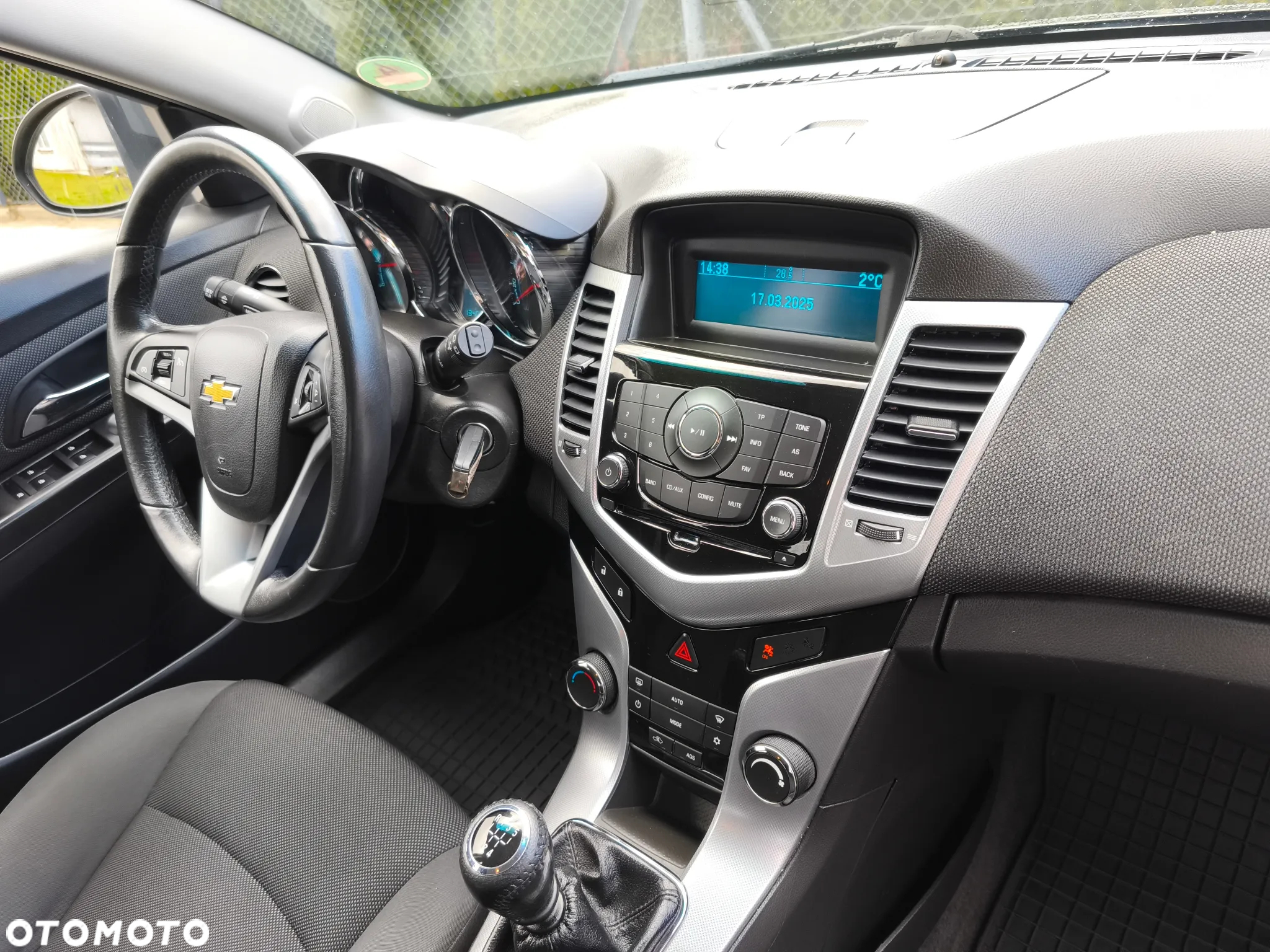 Chevrolet Cruze 1.8 LTZ+ - 18