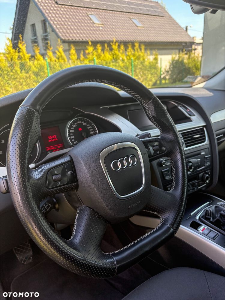 Audi A4 Limousine - 4