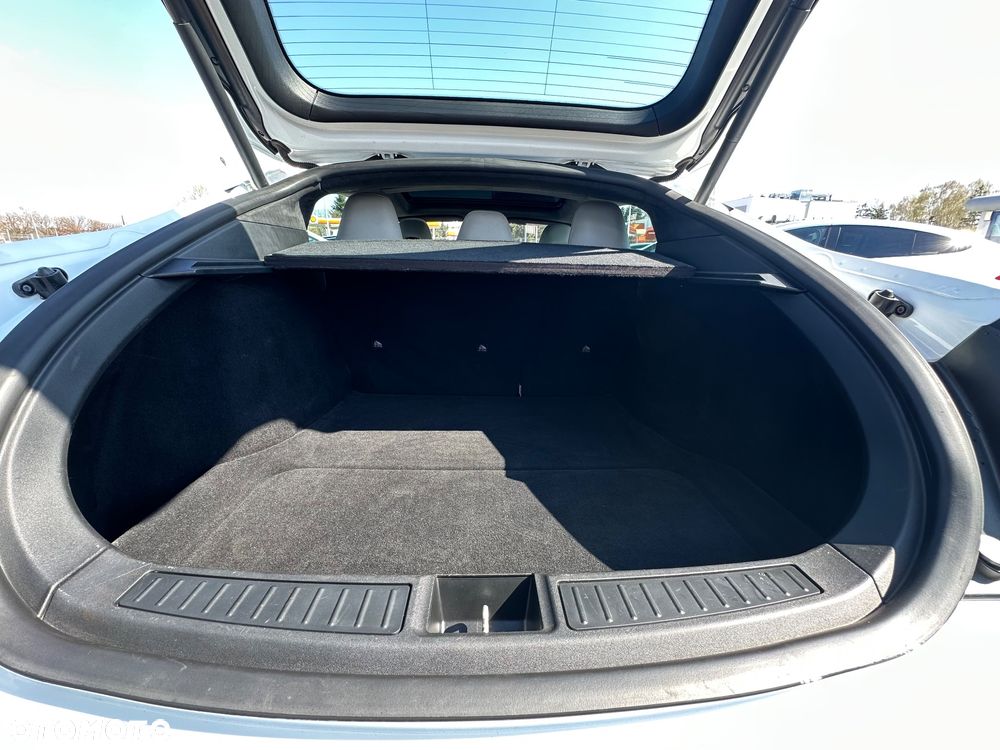 Tesla Model S 90 D - 19