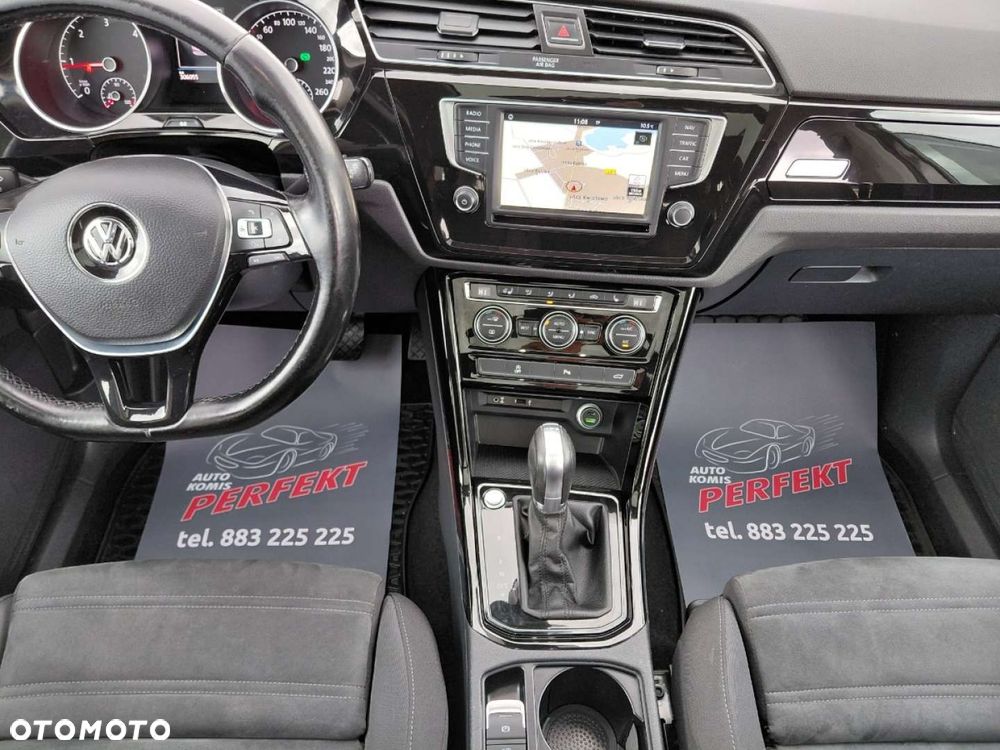 Volkswagen Touran - 26