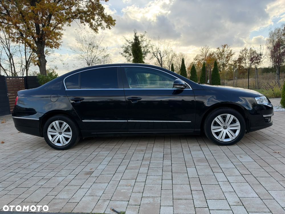 Volkswagen Passat - 8