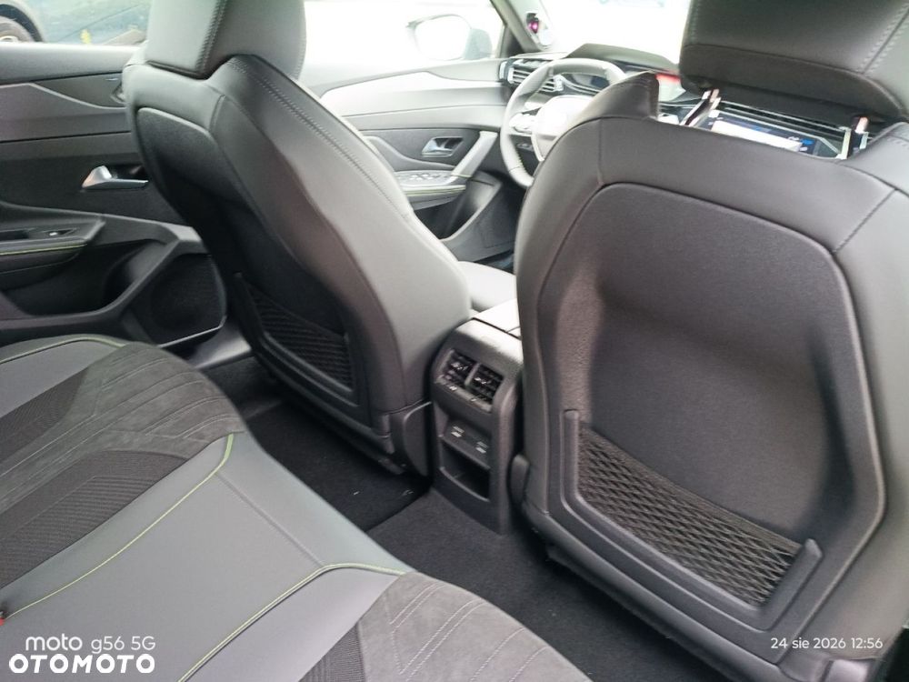 Peugeot 408 - 17