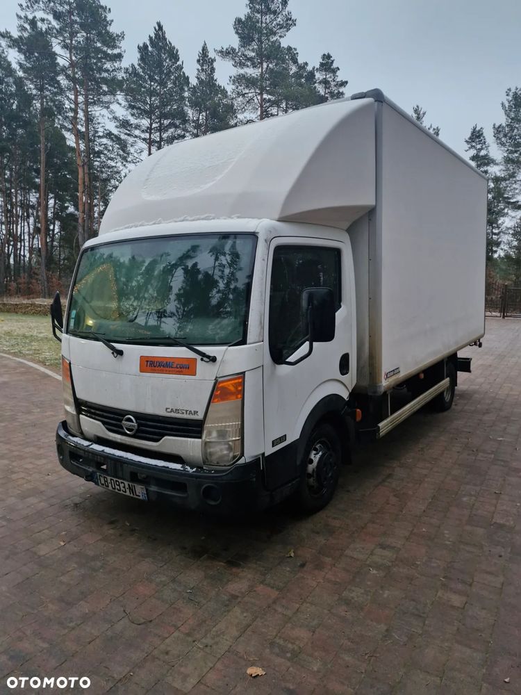 Nissan CABSTAR - 2
