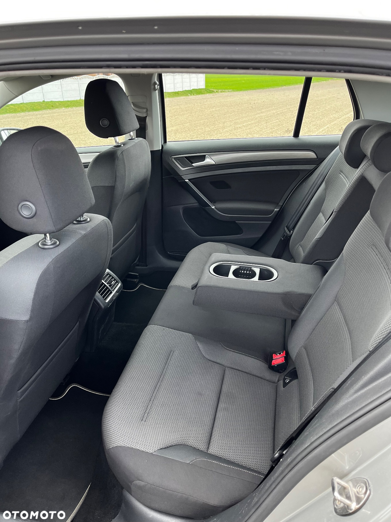 Volkswagen Golf VII 1.6 TDI BMT Comfortline - 8