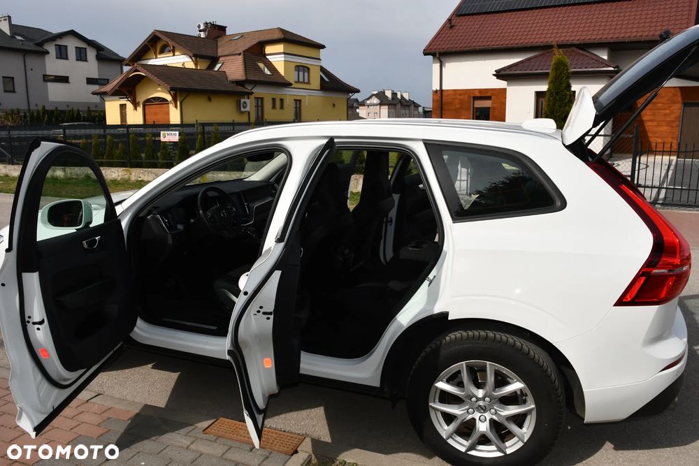 Volvo XC 60 T4 Momentum - 9