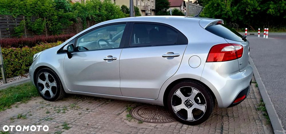 Kia Rio 1.2 XL - 23