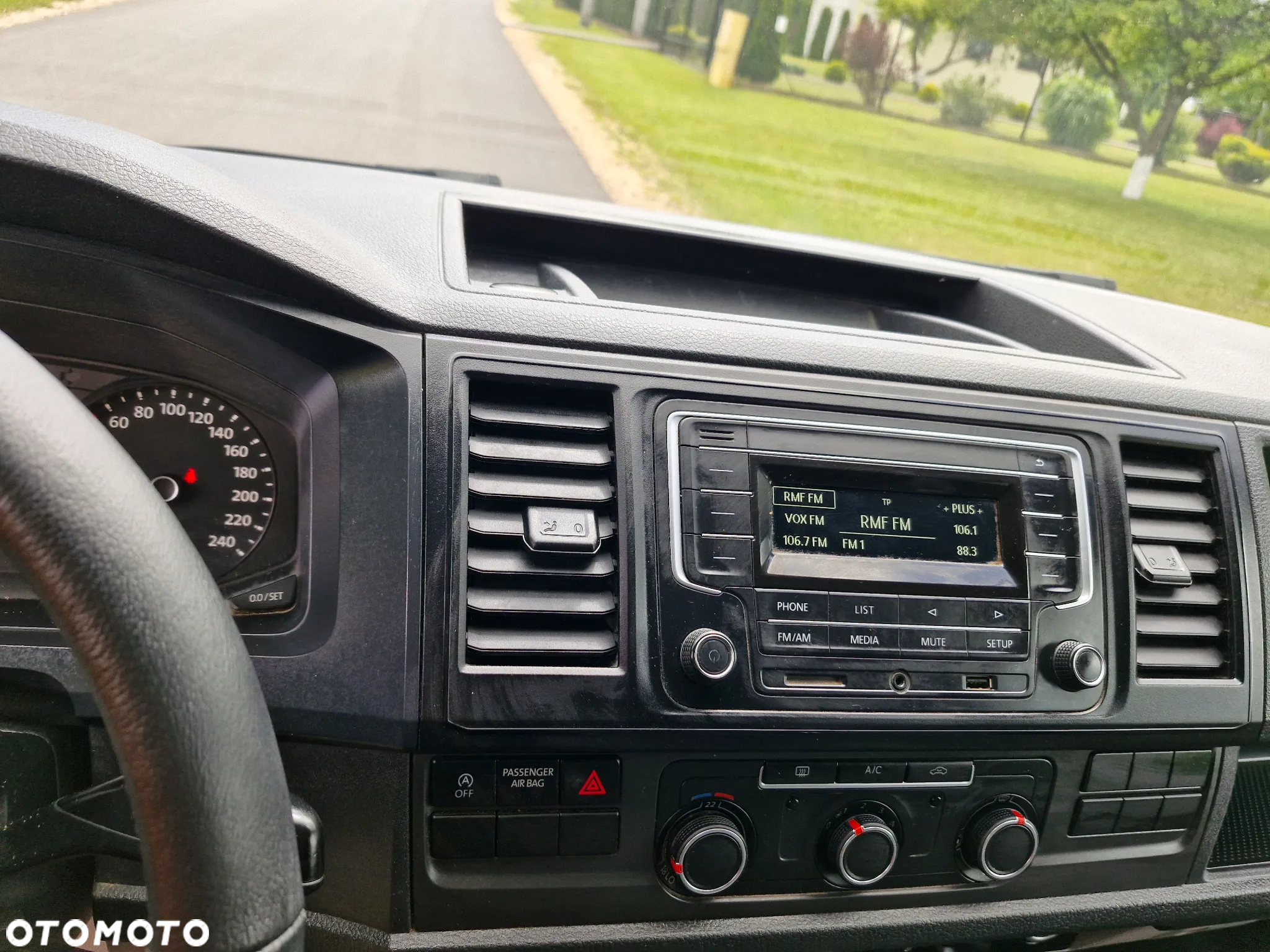 Volkswagen Transporter T6 TDI L2H1 - 14