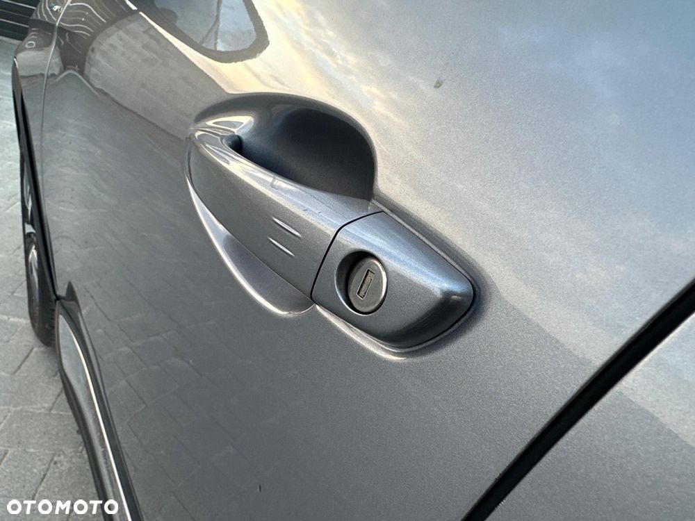 Peugeot 3008 1.6 PureTech Hybrid4 PHEV Allure S&S EAT8 - 25