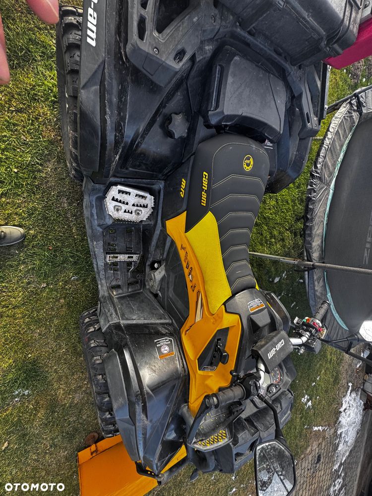 Can-Am Outlander Max - 2
