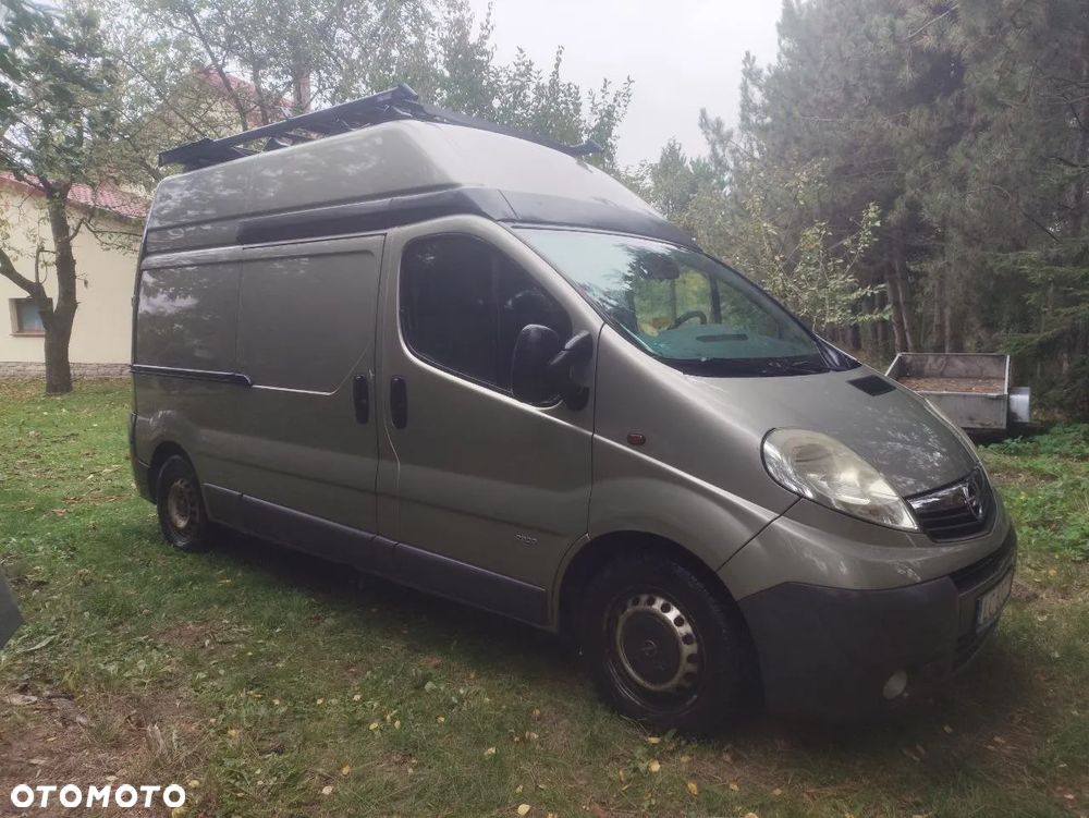 Opel Vivaro - 1