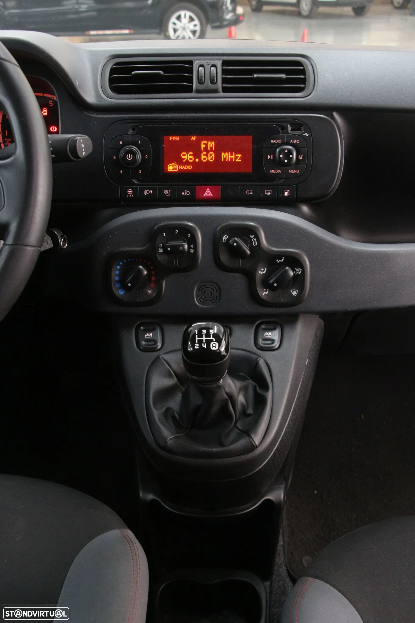 Fiat Panda 1.2 Lounge GPL Bi-Fuel - 23