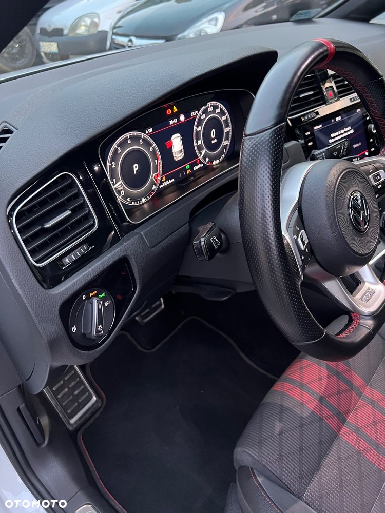 Volkswagen Golf GTI TCR 2.0 TSI OPF DSG - 17