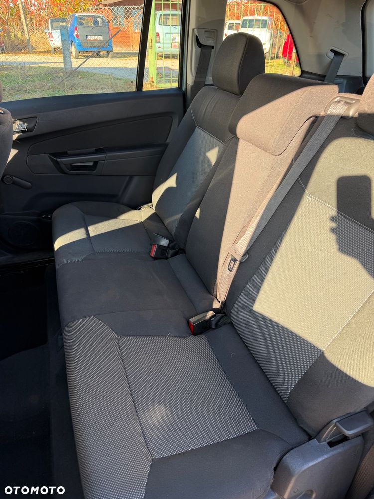 Opel Zafira - 23