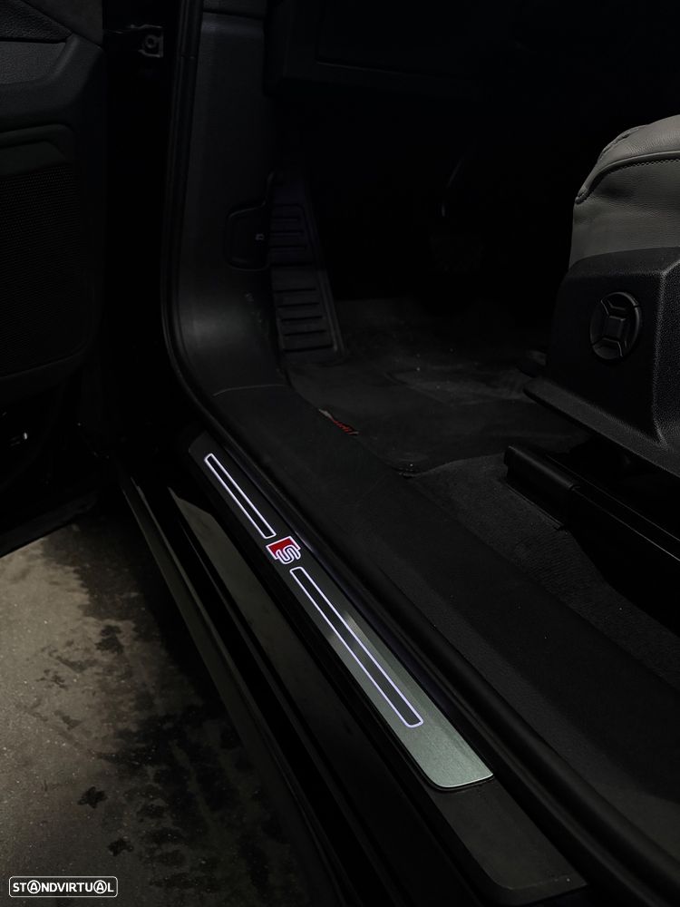 Audi e-tron 55 quattro S line - 11