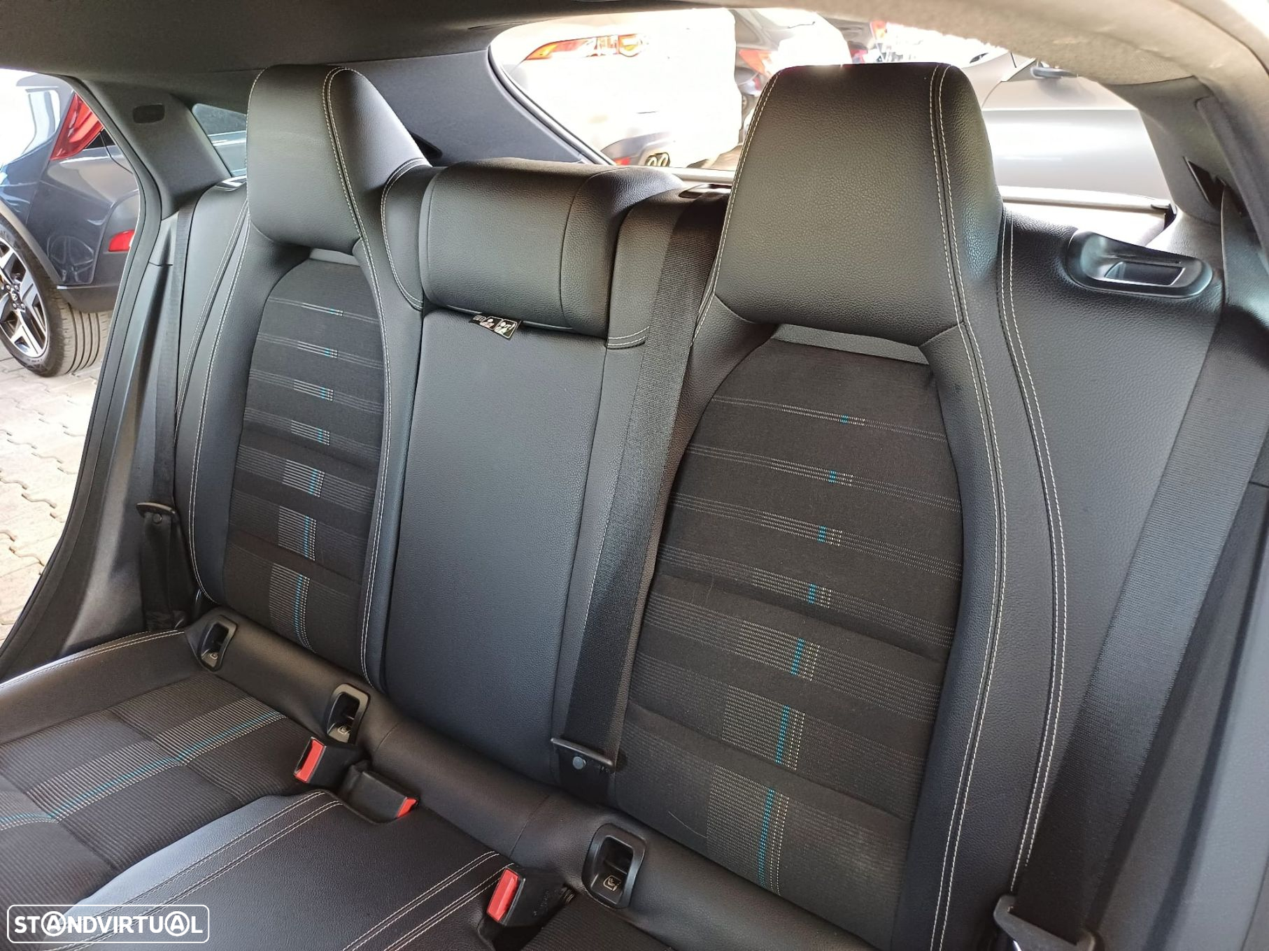Mercedes-Benz CLA 180 - 14