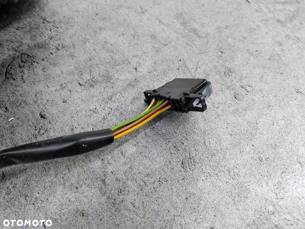 LUSTERKO PRAWE SKODA OCTAVIA II LF7V - 7