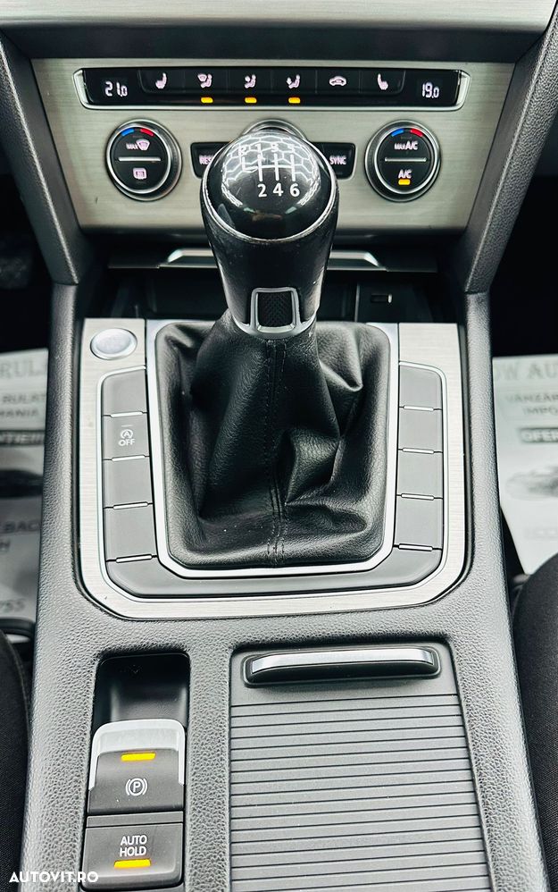 Volkswagen Passat 2.0 TDI Comfortline - 25