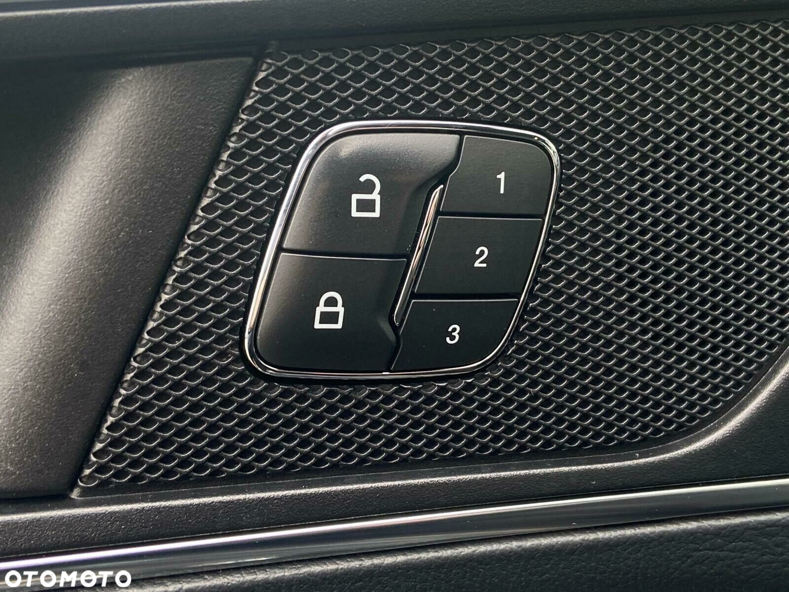 Ford S-Max - 34