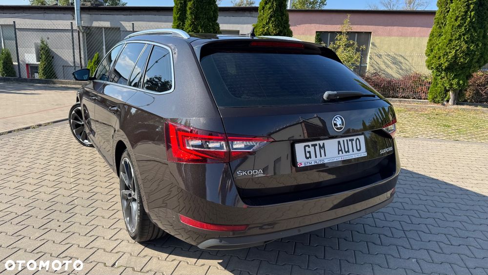 Skoda Superb 2.0 TDI DSG Style - 11