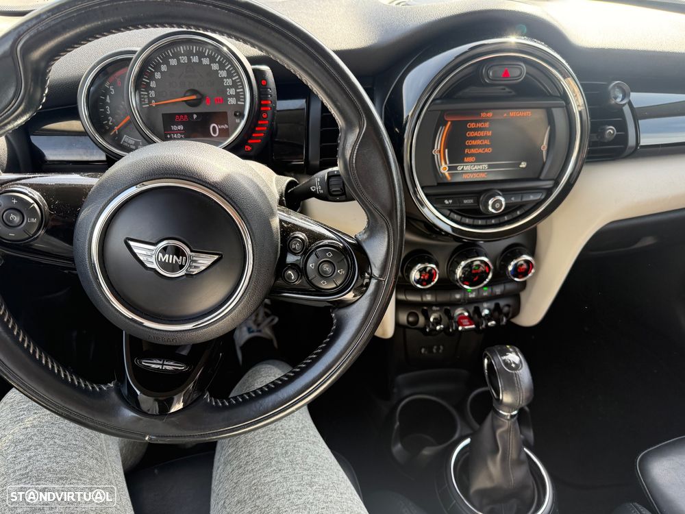 MINI 5 Portas Cooper D Auto - 7