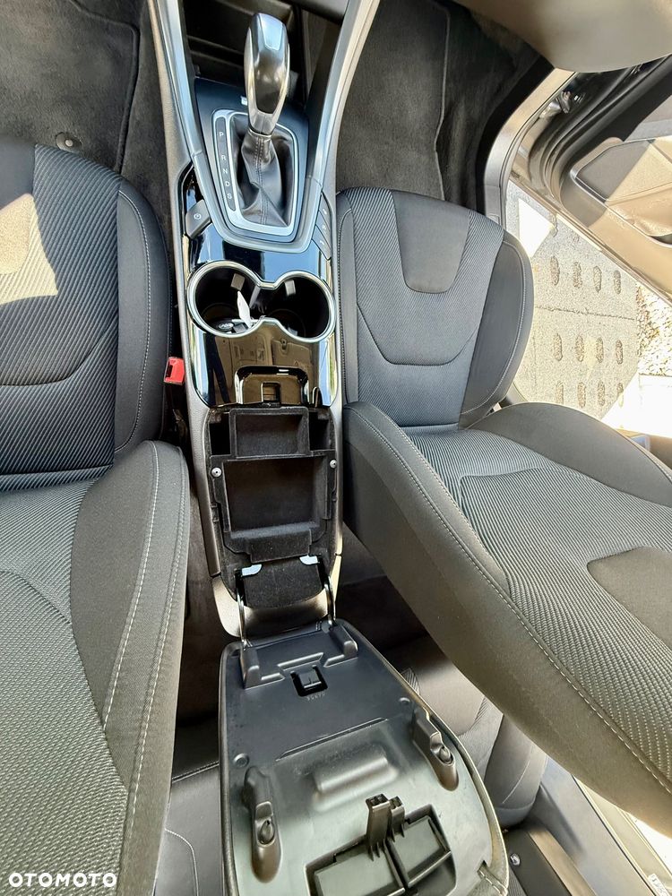 Ford Mondeo - 22