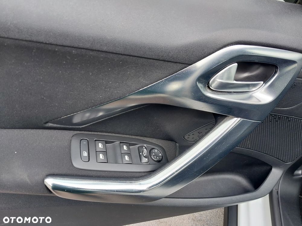 Peugeot 2008 PureTech 110 Stop&Start Crossway - 15
