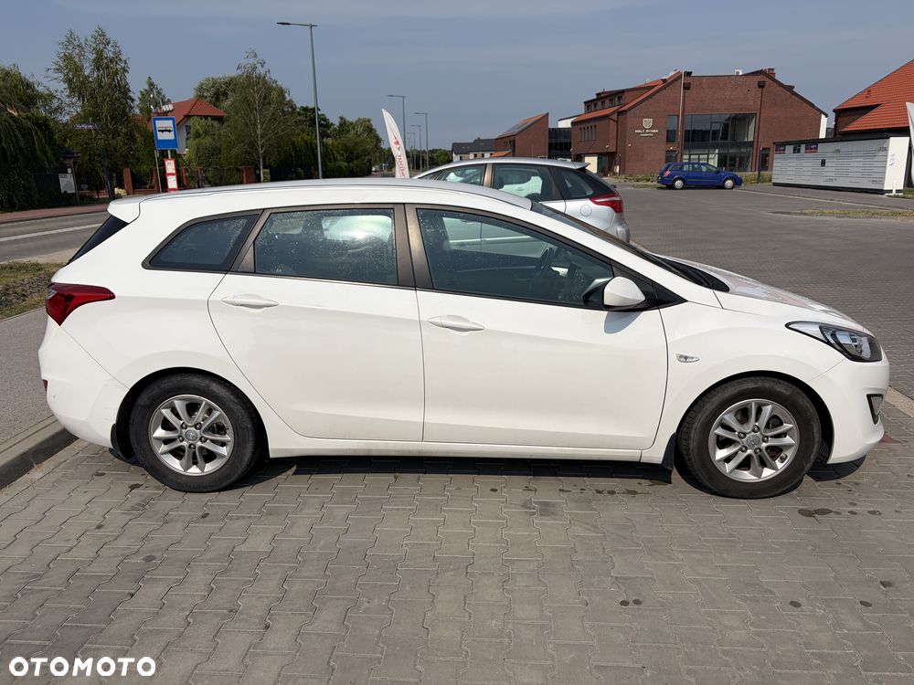 Hyundai i30 1.6 CRDi Classic + - 4