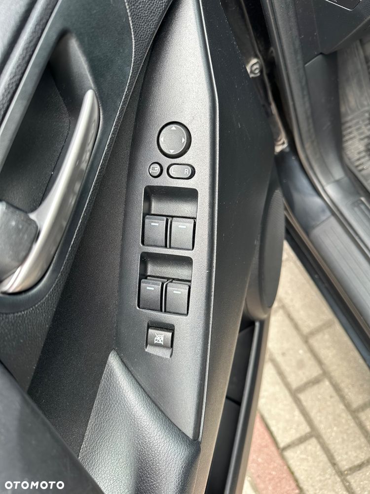 Mazda 3 1.6 Exclusive EU5 - 26