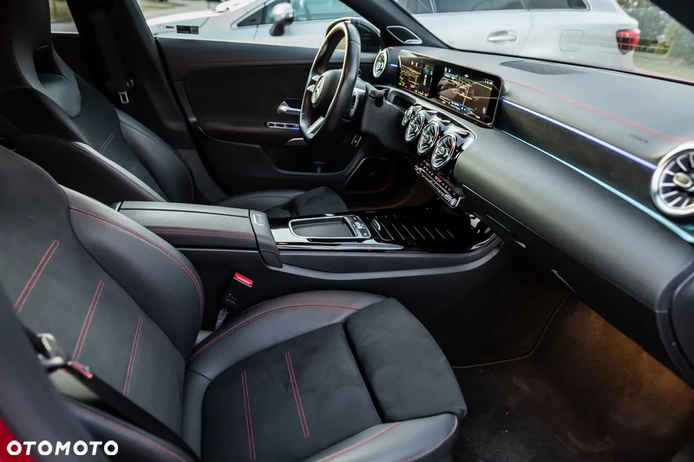 Mercedes-Benz CLA - 35