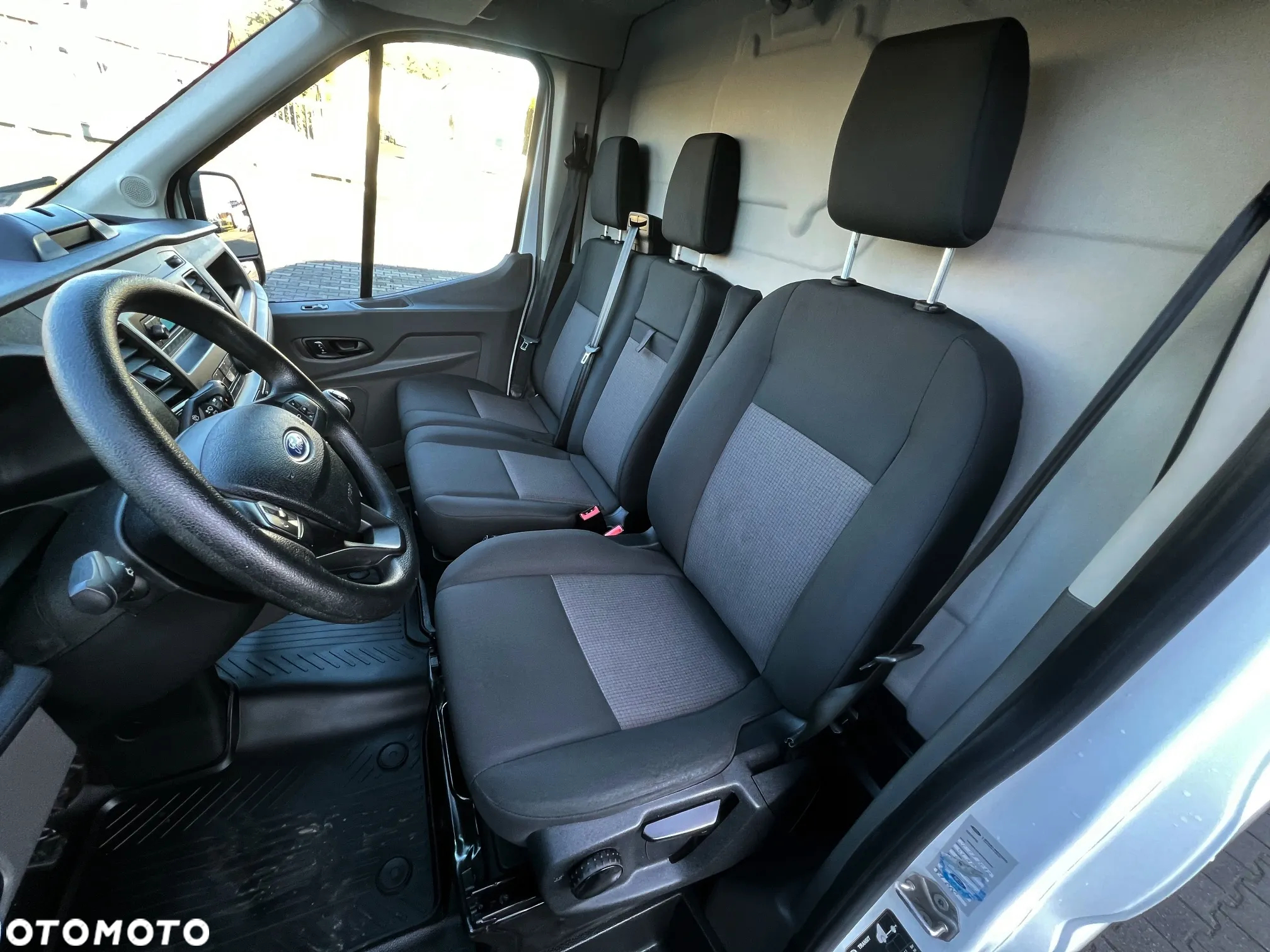 Ford Transit L2H2 Furgon Blaszak Lift Salon PL, Jeden Właściciel - 7