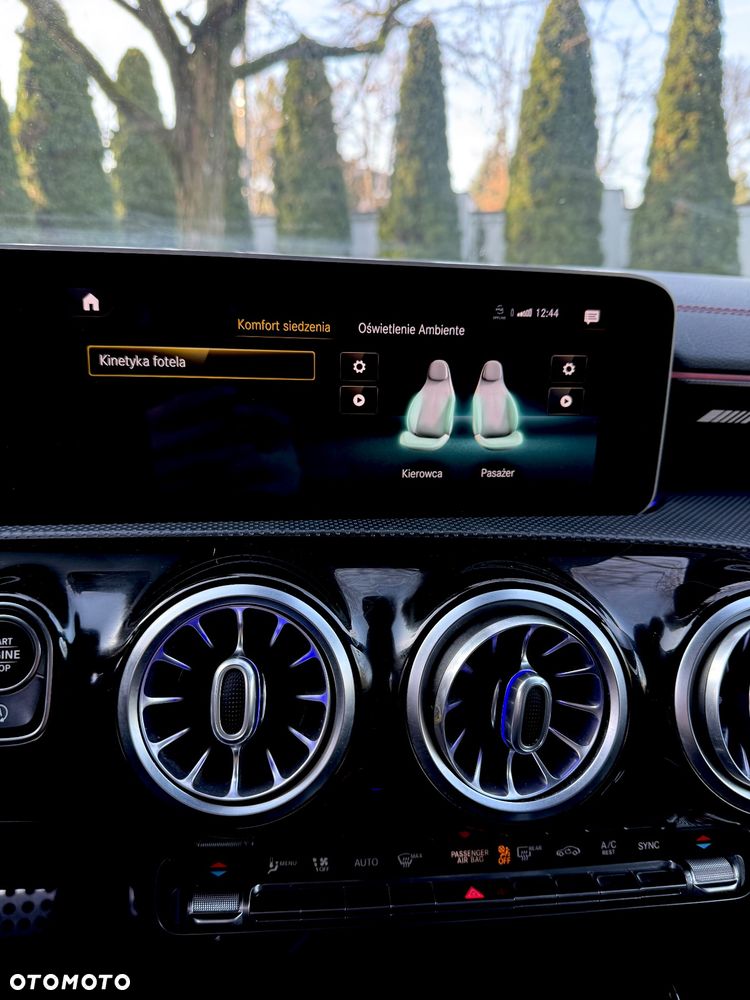 Mercedes-Benz CLA AMG 45 4-Matic - 23