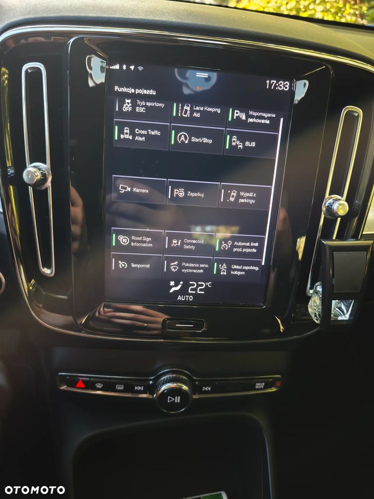 Volvo XC 40 T3 Momentum Pro - 20