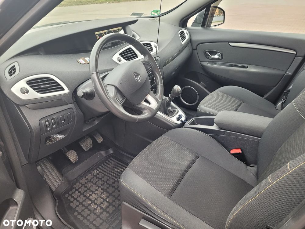 Renault Scenic 1.6 16V 110 Authentique - 4