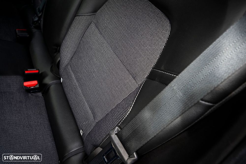 Renault Captur 1.0 TCe Exclusive - 40