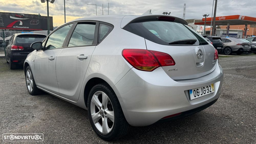 Opel Astra 1.3 CDTi Cosmo - 8