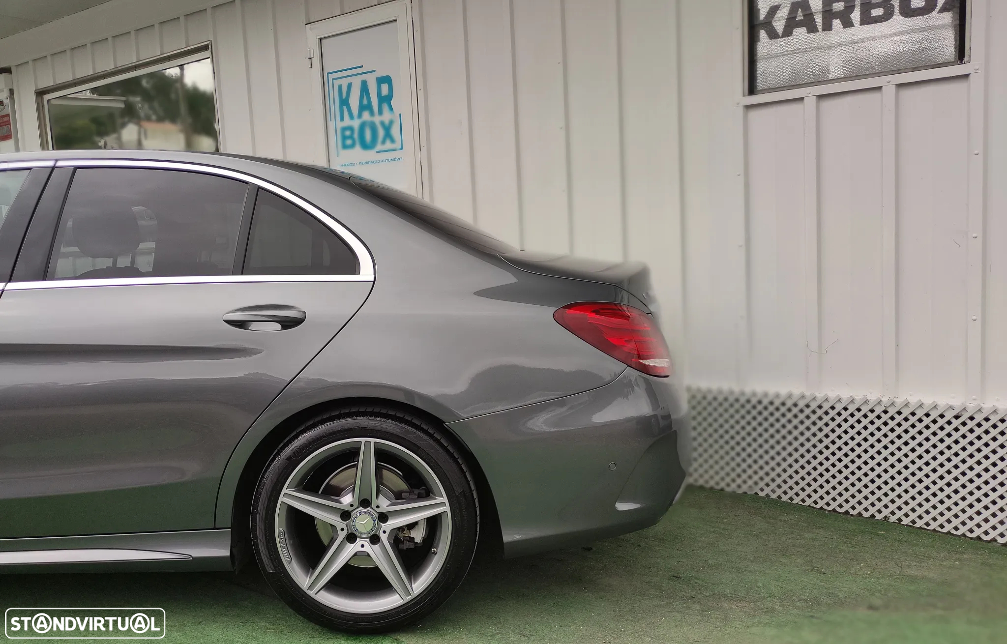 Mercedes-Benz C 300 BlueTEC Hybrid AMG Line - 13