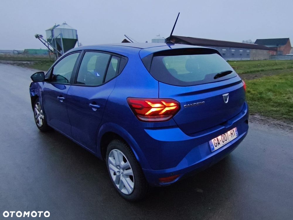 Dacia Sandero - 5