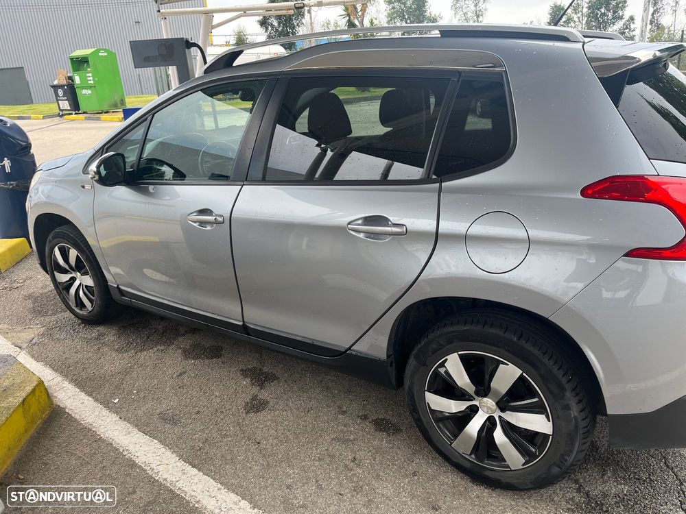 Peugeot 2008 PureTech 82 Allure - 2