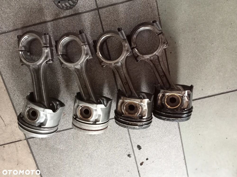 tłoki terracan 2.9 crdi - 1