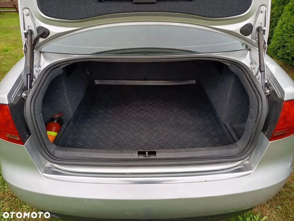 Audi A4 1.6 - 19