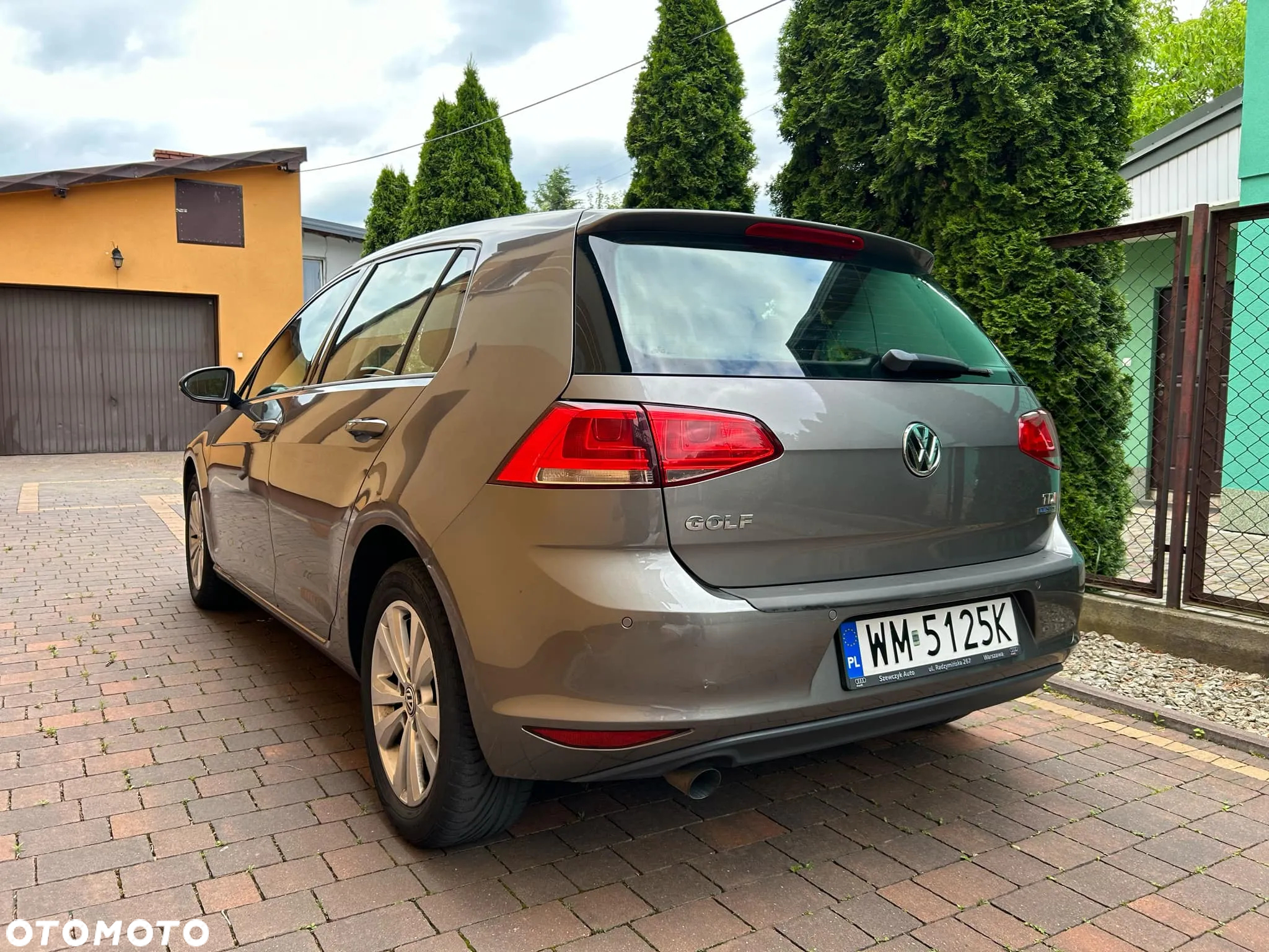 Volkswagen Golf - 6