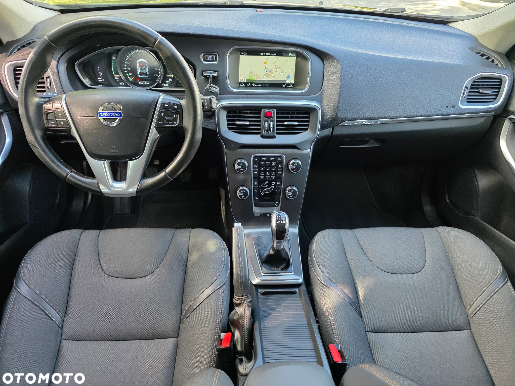 Volvo V40 Cross Country D2 Drive-E SCR Dynamic Edition - 34