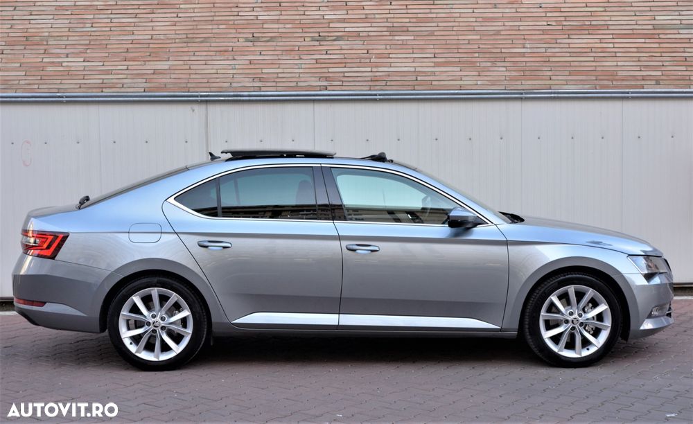 Skoda Superb 2.0 TDI DSG Premium Edition - 5