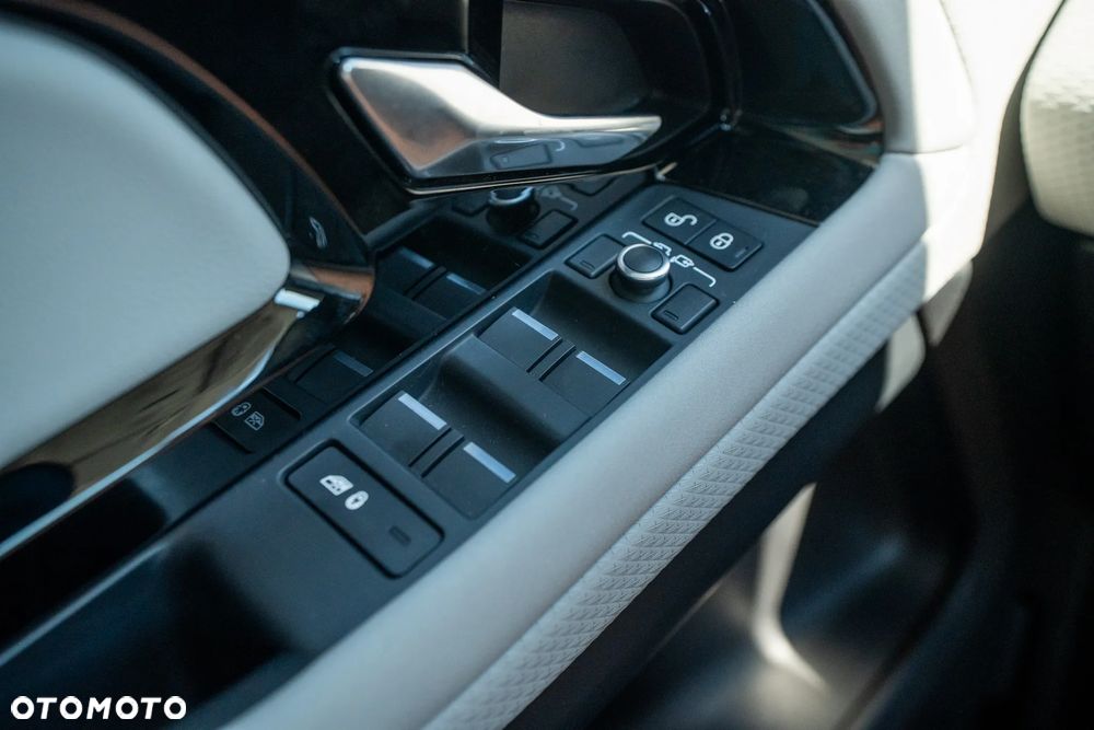 Land Rover Range Rover Evoque - 22