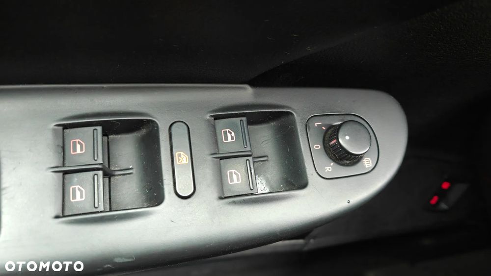 Volkswagen Passat 2.0 TDI Highline - 13