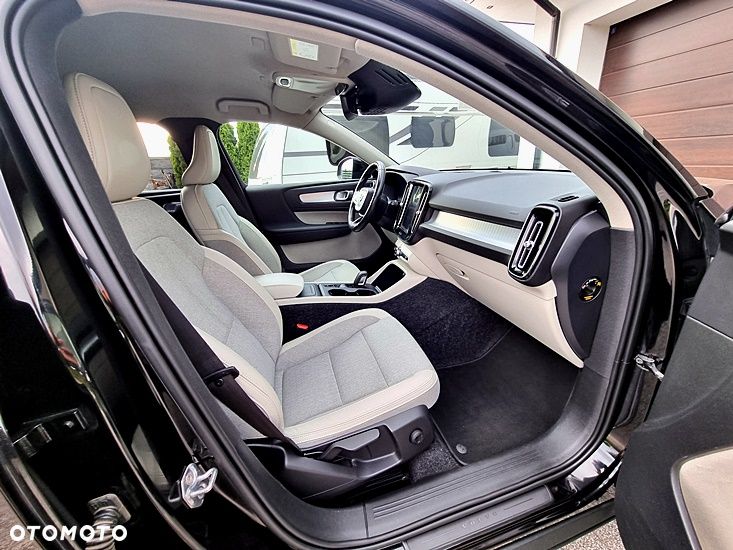 Volvo XC 40 D3 SCR Momentum Core - 14